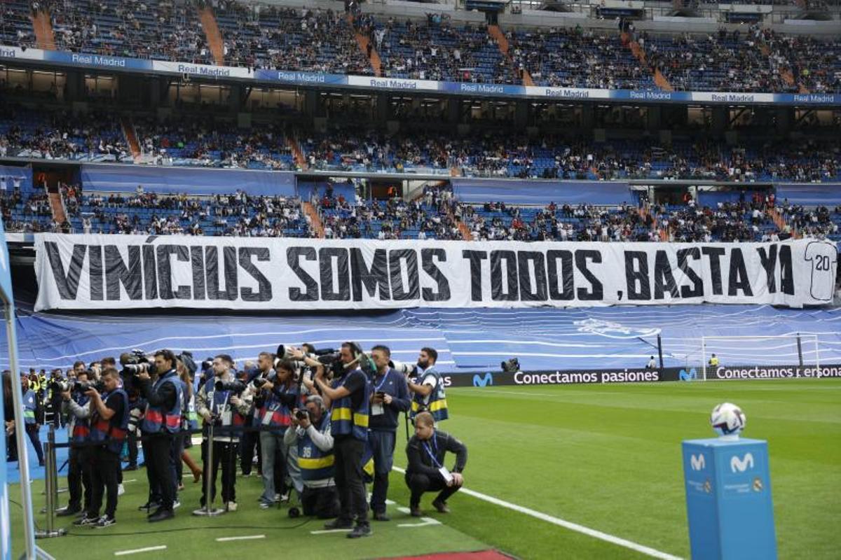 ¡'Basta ya'! El Bernabéu se vuelca con Vinícius Jr. ¡'Basta ya'! El Bernabéu se vuelca con Vinícius Jr.