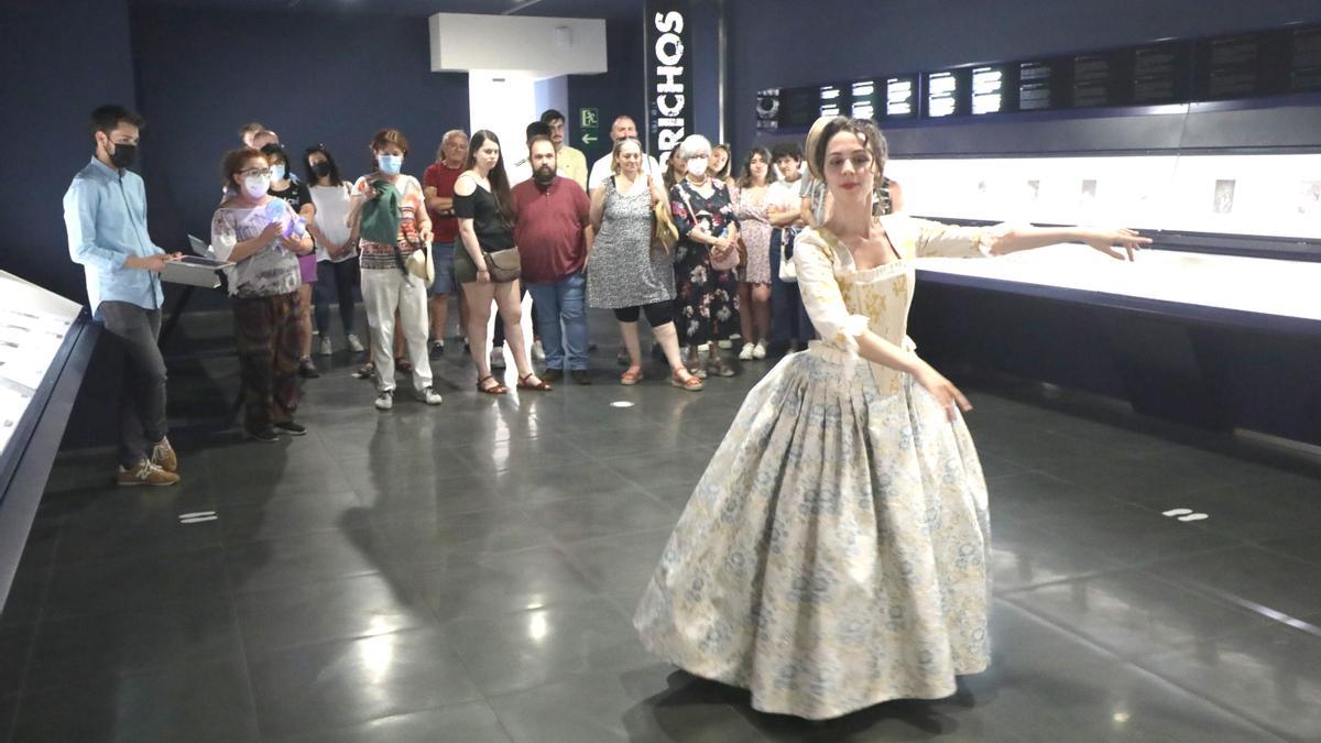 El Museo Ibercaja Goya ha organizado una visita al ritmo de la danza.