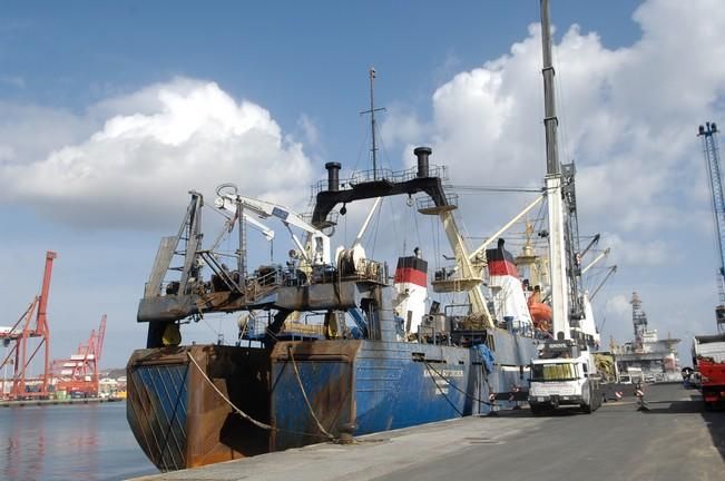 KAPITAN BOGOMOLOV BARCO PESQUERO RUSO ATRACADO ...