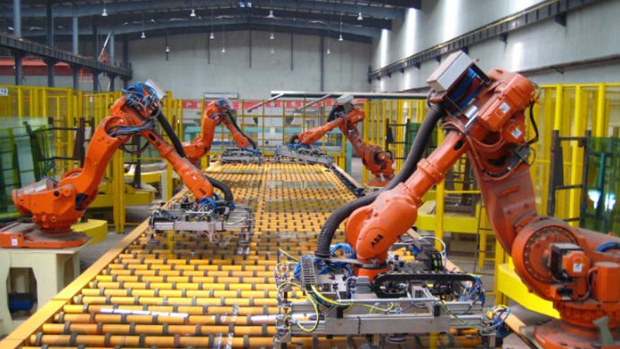 La robotización es la cara visible del proceso de digitalización y aceleración tecnológica de los procesos productivos.