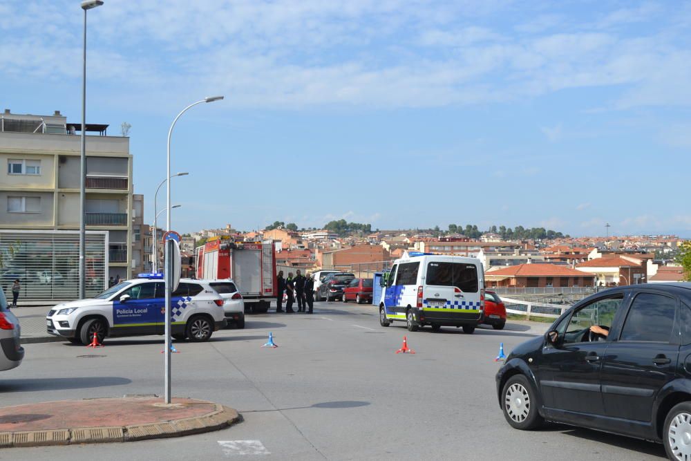 Atropellen dos vianants al carrer Cristòfol de Manresa