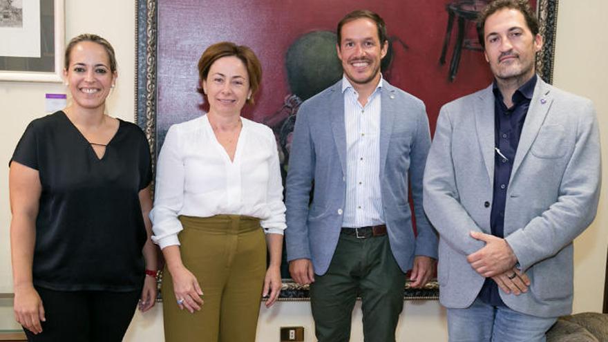 De izquierda a derecha: Susana Machín, Rosa Aguilar, Mariano Hernández y Ernesto Pereda.