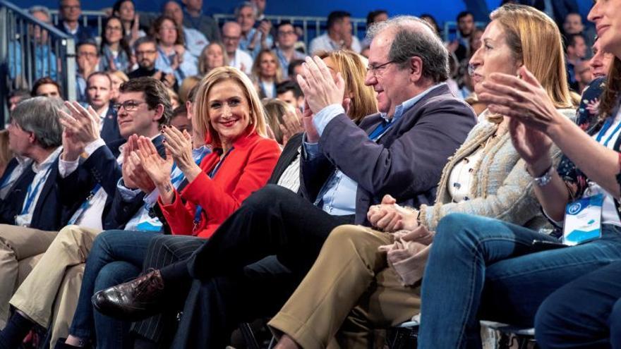 Cifuentes, ovacionada en la convenciónj del PP.