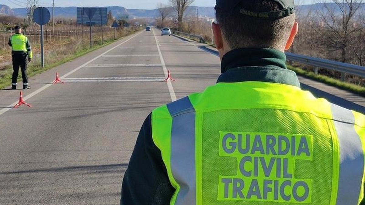 Agentes de la Guardia Civil de Tráfico.