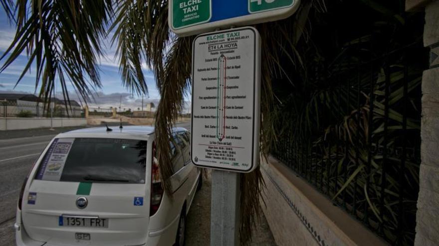 El taxi a las pedanías realiza 4.000 viajes al año y supone cuatro veces más de gasto que hace una década