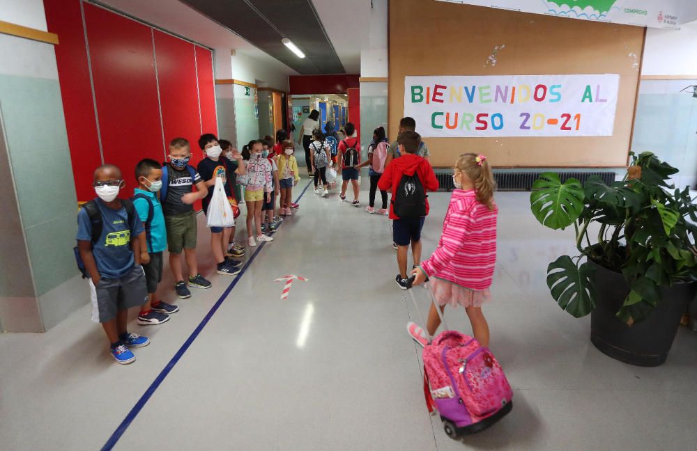 Primer día de clase en el colegio municipal de Benimaclet, en València.