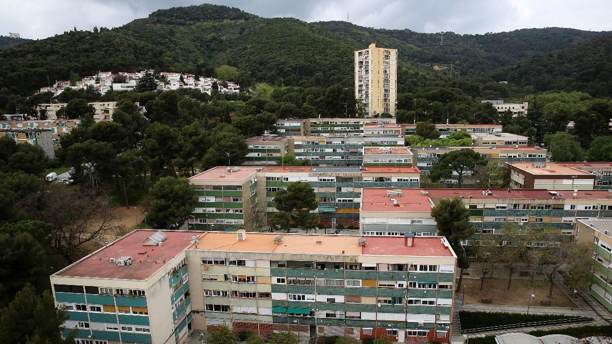 El polígono Montbau, construido en tres fases por diferentes arquitectos, es uno de los conjunto residenciales  más emblemáticos de la época.