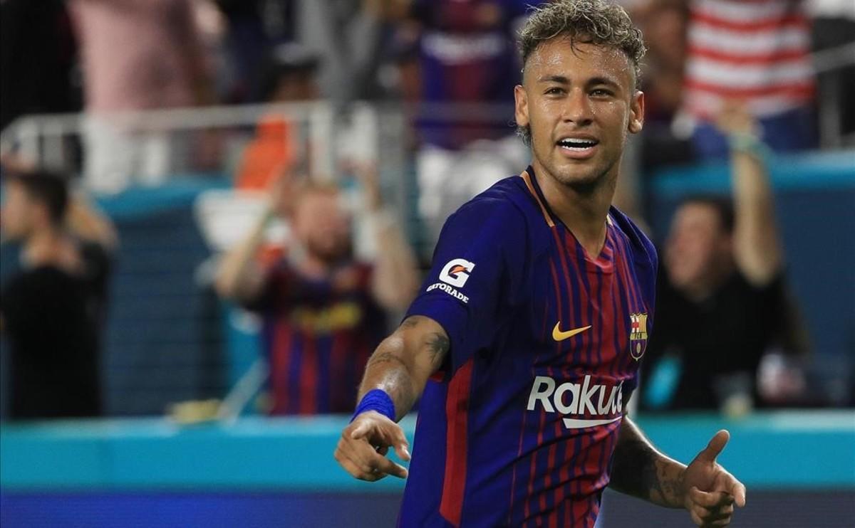 jdomenech39498356 miami gardens  fl   july 29  neymar  11 of barcelona reacts 170801220436