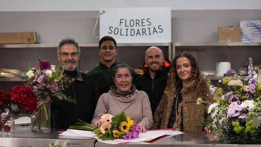 , de vivir en la calle a ser florista en Valencia: "He conseguido una vivienda gracias a un contrato en Flores Solidarias"