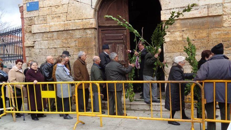 Semana Santa 2016 en Zamora: Toro da la bienvenida a Jesús de Nazaret