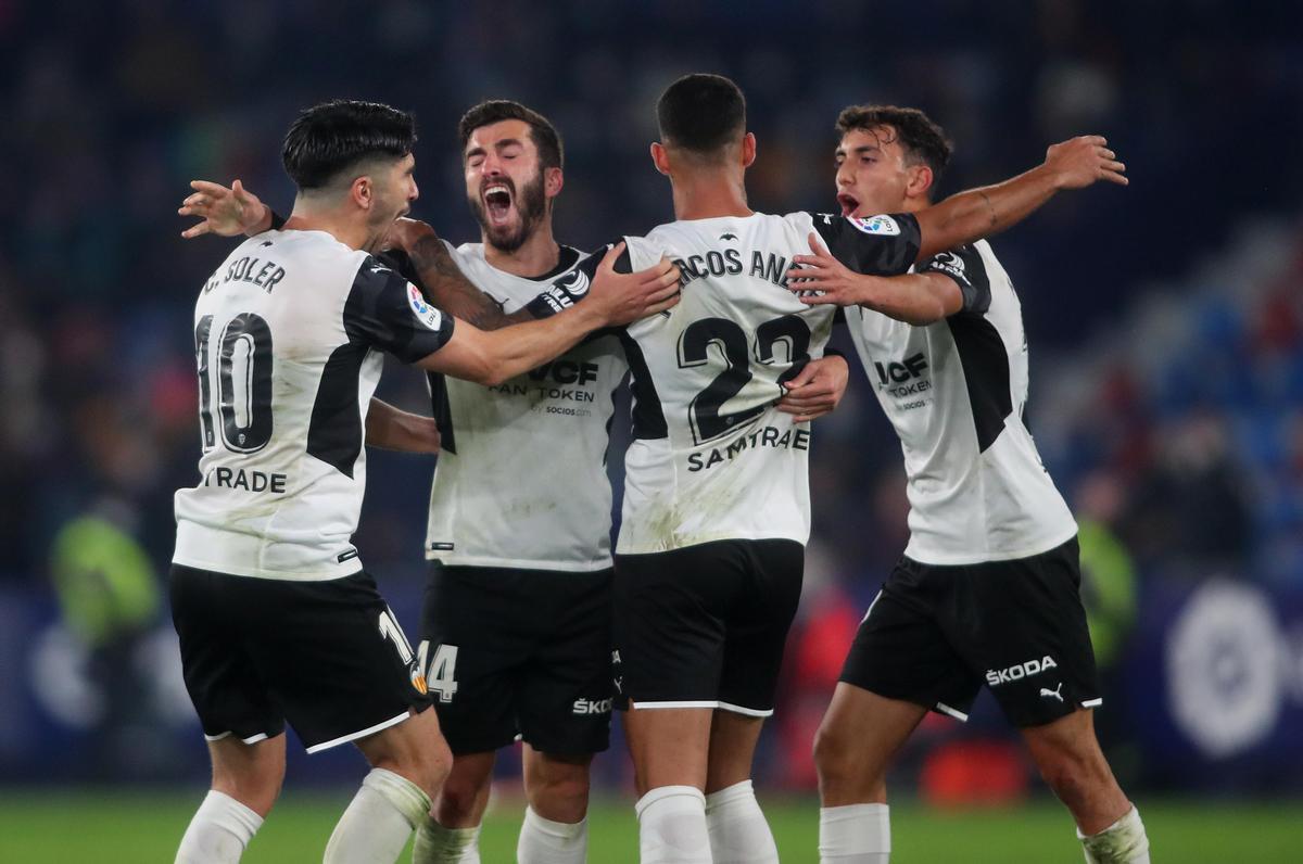 Las Imágenes del Derbi entre Levante UD y Valencia CF en el Ciutat ...