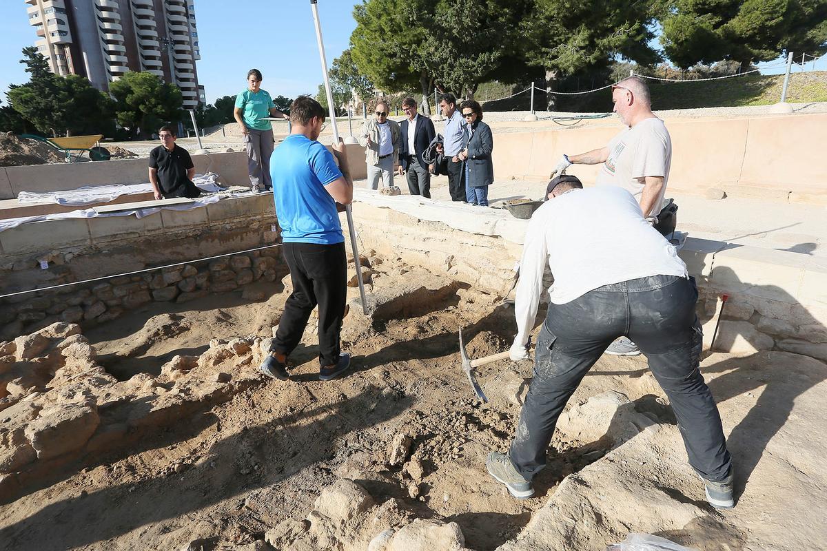 Visita al Tossal de Manises de Alicante