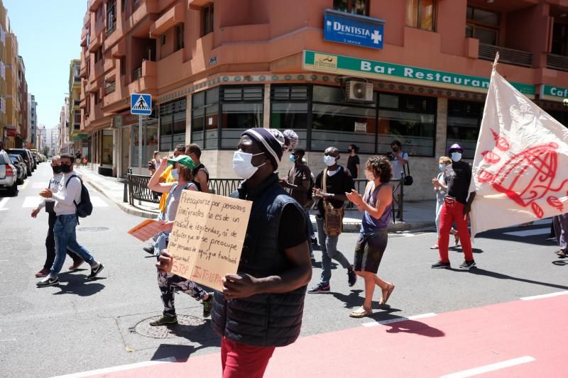 Concentración 'Canarias no es una jaula'