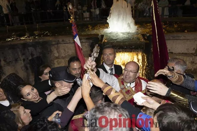 Procesión del día 3 de mayo en Caravaca (Procesión, parlamento y baño)