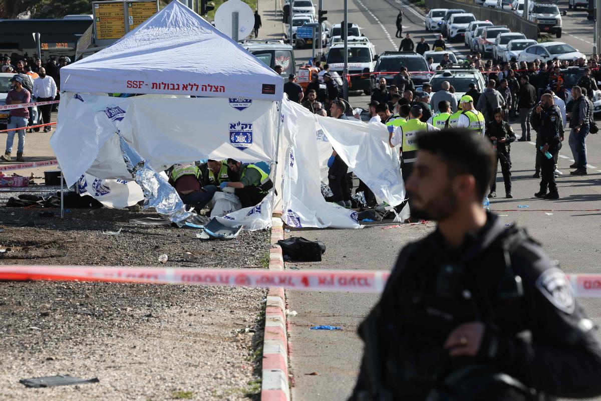 Terrorista palestino asesina a un niño israelí y hiere a otras cinco personas en Jerusalén