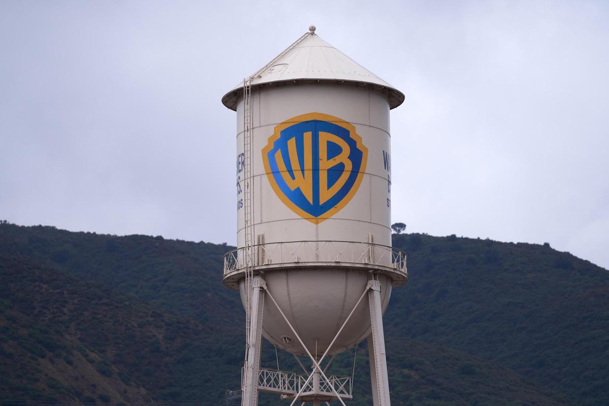 El conglomerado Warner Bros Discovery anuncia que se divide en dos compañías.
