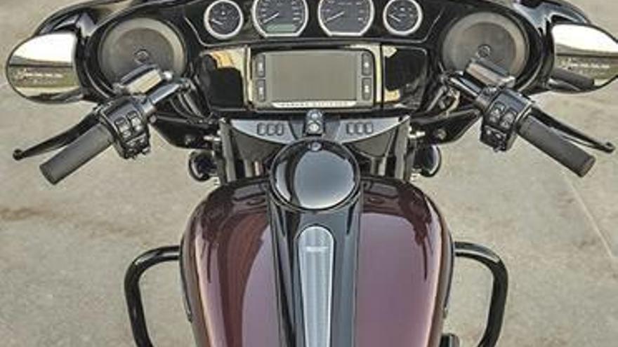 Harley-Davidson Road Glide/Street Glide Special: Un toc de distinció