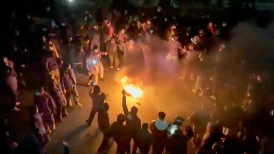 Onegés comparten vídeos de las protestas en Irán a medida que se restablece el internet en el país