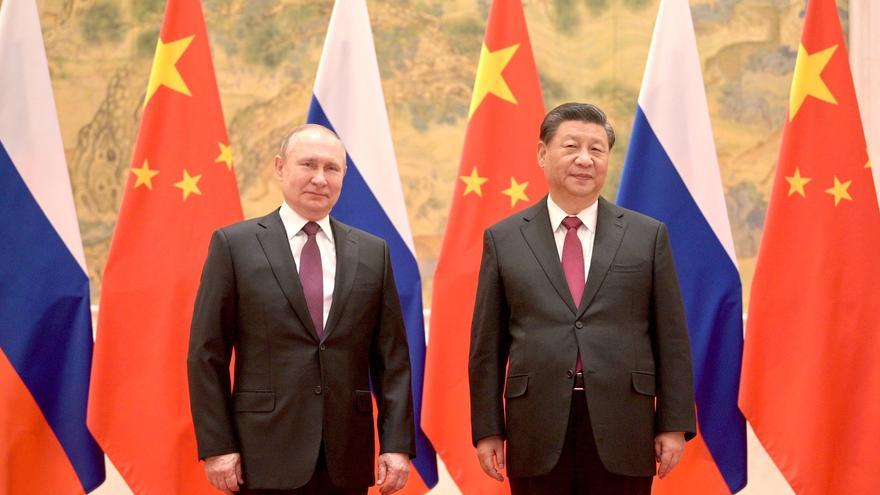 Putin recibe en Moscú a su &quot;amigo&quot; Xi Jinping con todos los honores