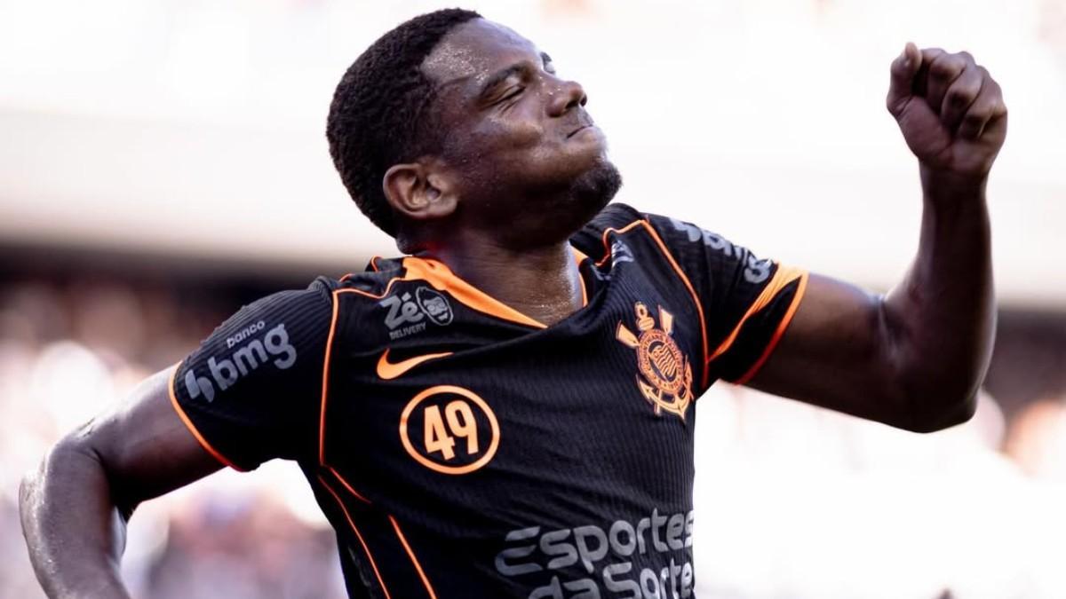 André Luiz celebra uno de sus tantos con el Corinthians en el Campeonato Paulista