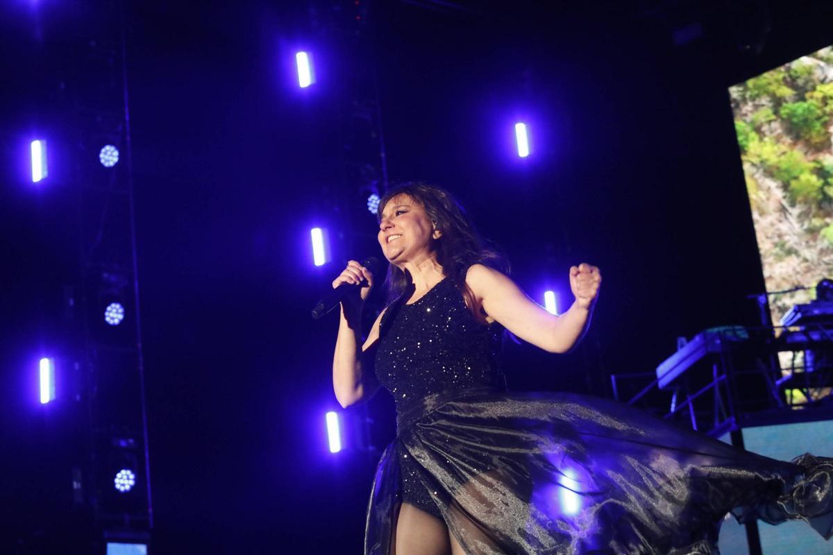 EN IMÁGENES: El multitudinario concierto de Amaral en Avilés, 27 años después