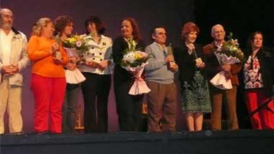 La alcaldesa da su apoyo al festival flamenco