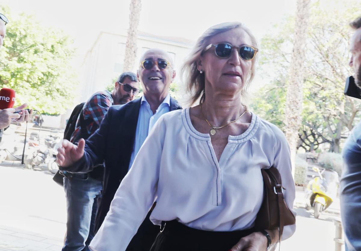 María Pérez-Hickman, a su llegada al juzgado por el caso de Les Naus.