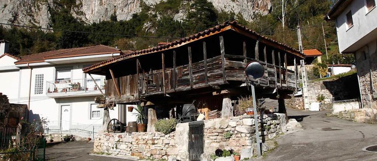 Un hórreo en Manzaneda.