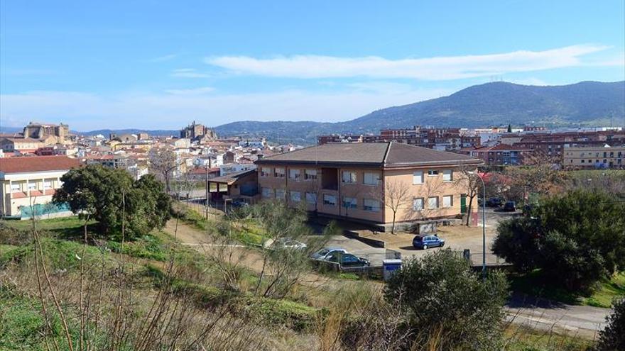 Los nuevos colegios de Plasencia, todavía a expensas de la cesión de terrenos