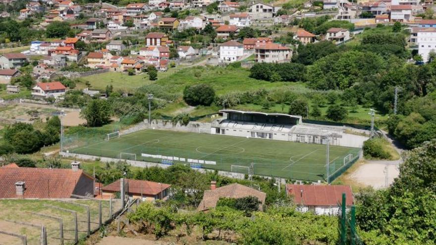 Bueu negocia la compra de terrenos para el acceso al campo de fútbol y nuevos usos