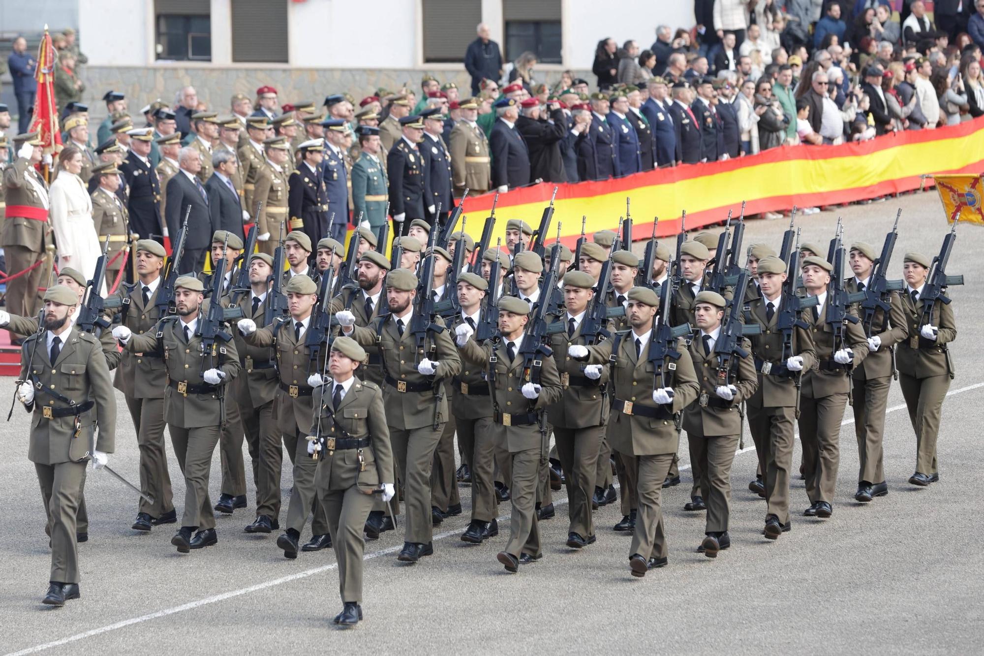 Las imágenes del acto militar para celebrar la patrona de la infantería, la Inmaculada Comcepción