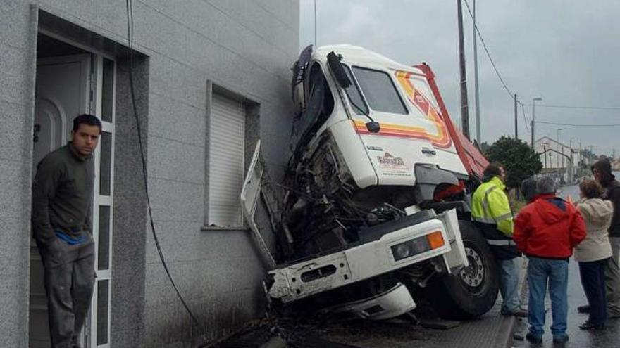 Un camión en pleno dormitorio