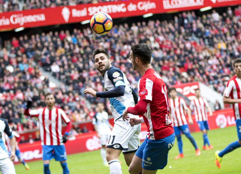 El Dépor gana en Gijón al Sporting