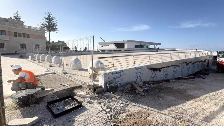 Así están las obras municipales en el entorno del Centro de Ocio Paseo del Mar a 24 horas de su apertura