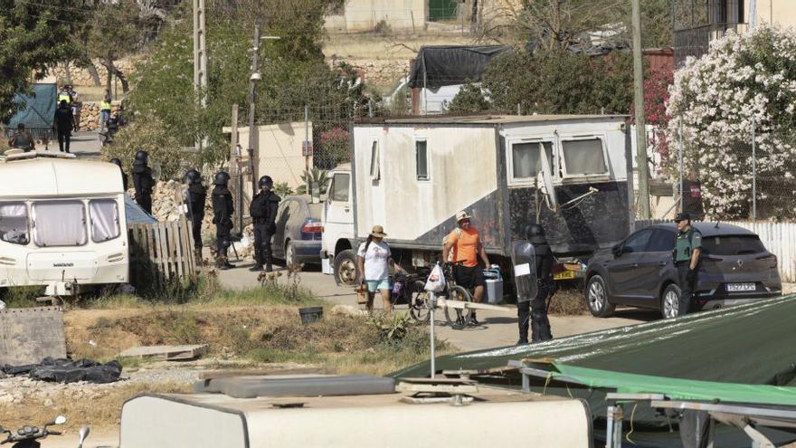 Condenado por agredir con una porra a un residente de Can Rova en Ibiza