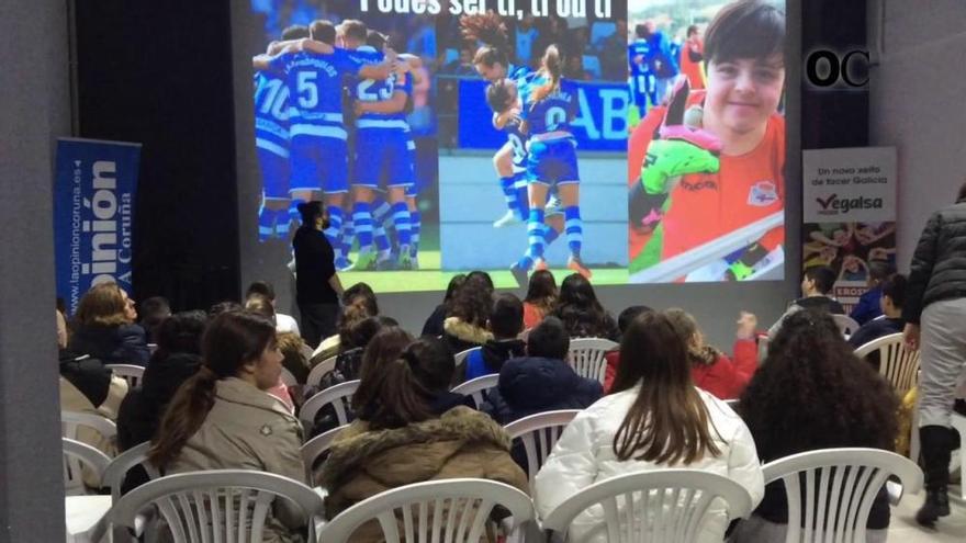 Alumnos del colegio Portofaro viven su experiencia blanquiazul