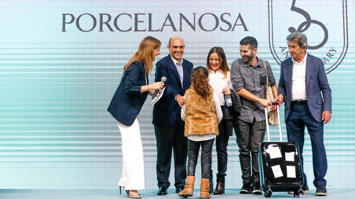 Porcelanosa inicia su 50 aniversario con un evento para sus trabajadores y familias