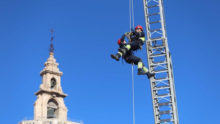 València simula un restate en altura en el marco de la Semana de Prevención de Incendios