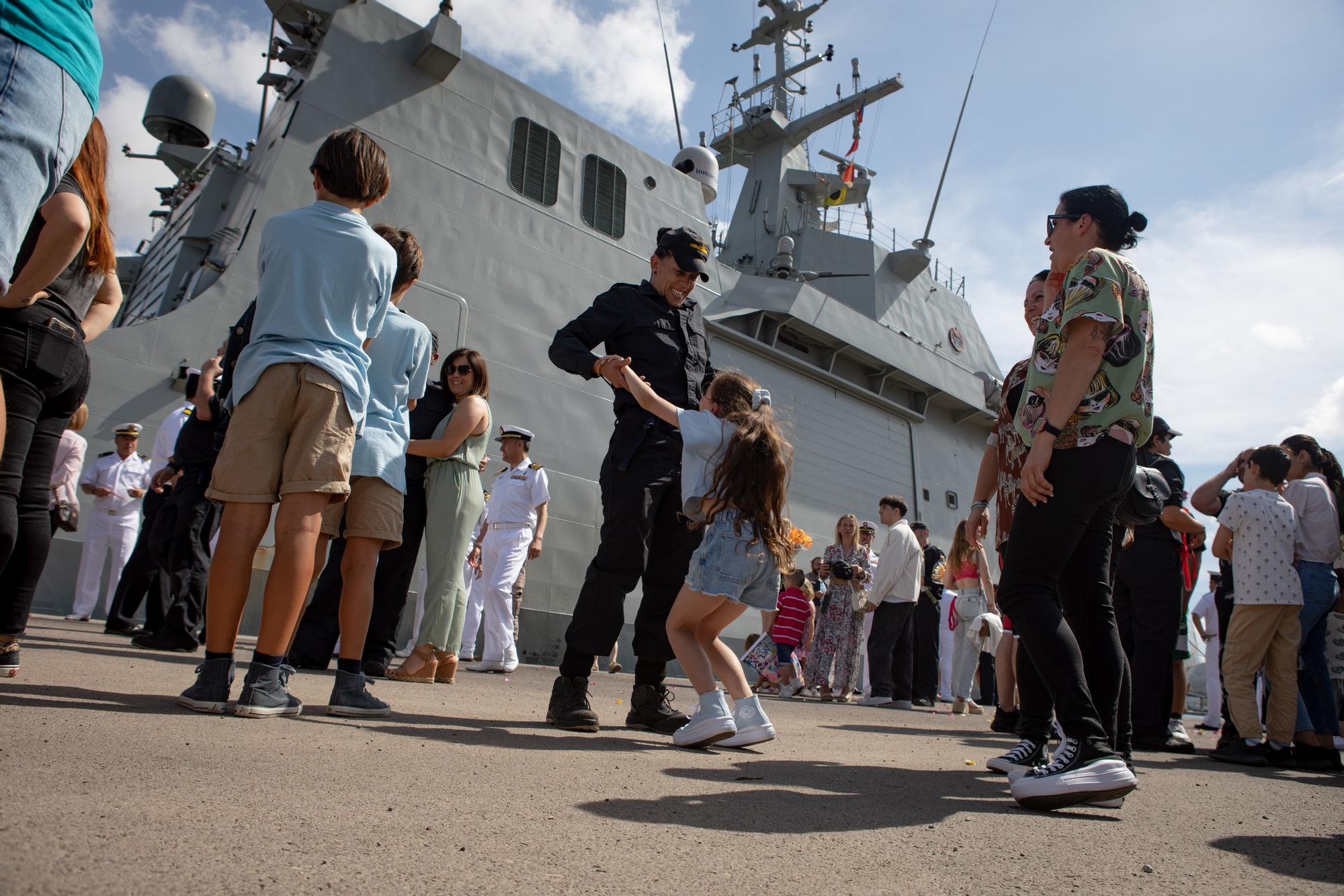 Las imágenes del regreso a Cartagena del BAM 'Audaz' de la Armada tras cinco meses en el Golfo de Guinea