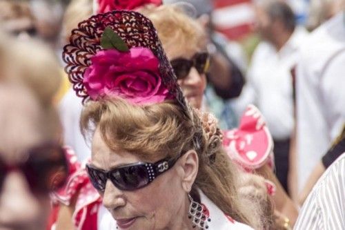 El desfile ecuestre toma el Real de Torrevieja