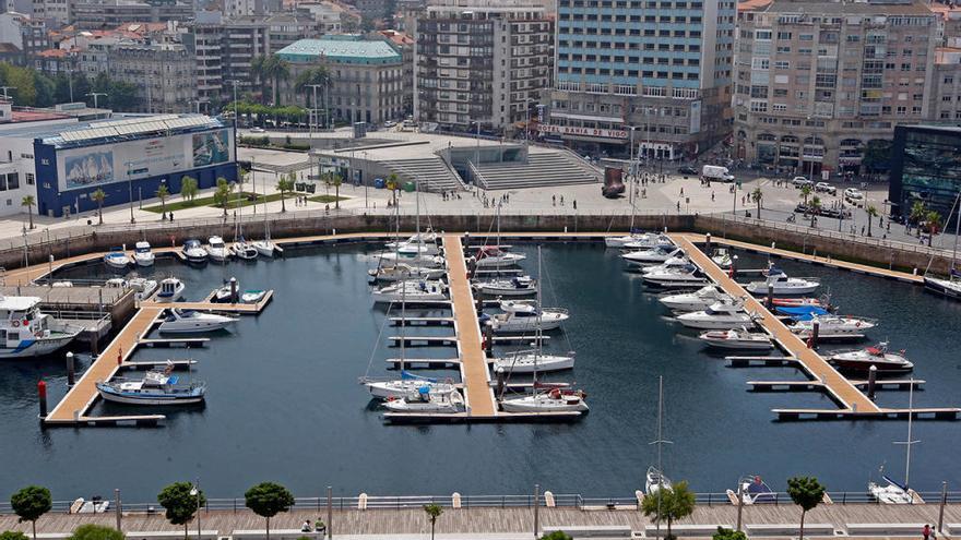 Vista general del muelle de A Laxe en Vigo // Marta G. Brea