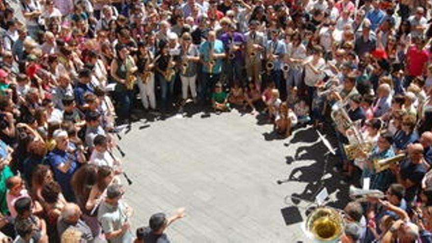 Actuació de la Cobla Ciutat de Berga, diumenge passat