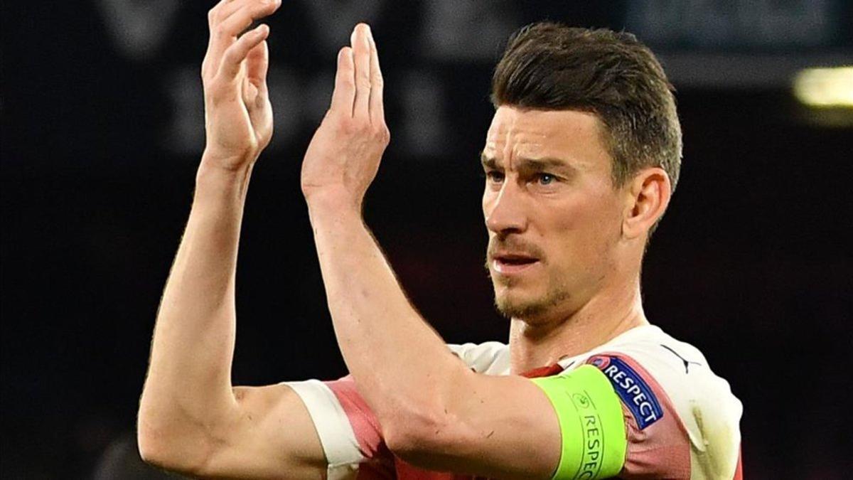 Koscielny, descontento con la vuelta.