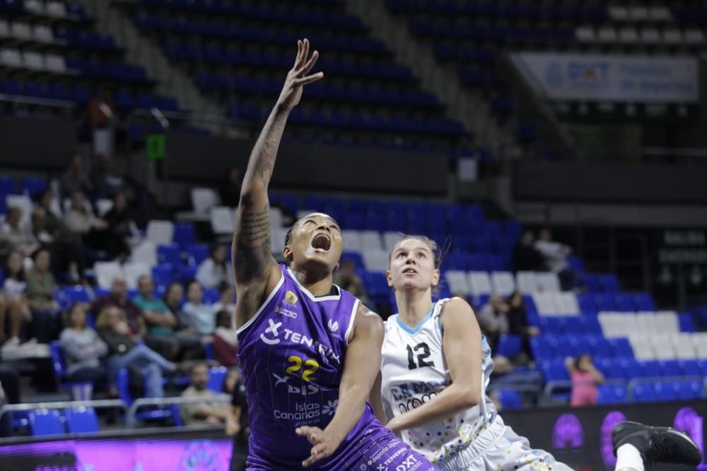 Partido de baloncesto femenino Clarinos-Campus ...