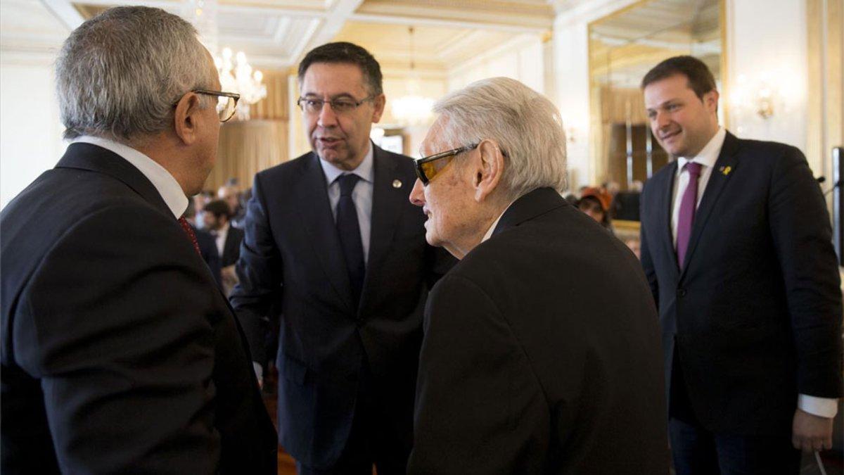 Vilaseca conversa conJosep Maria Bartomeu en el Palau de Pedralbes