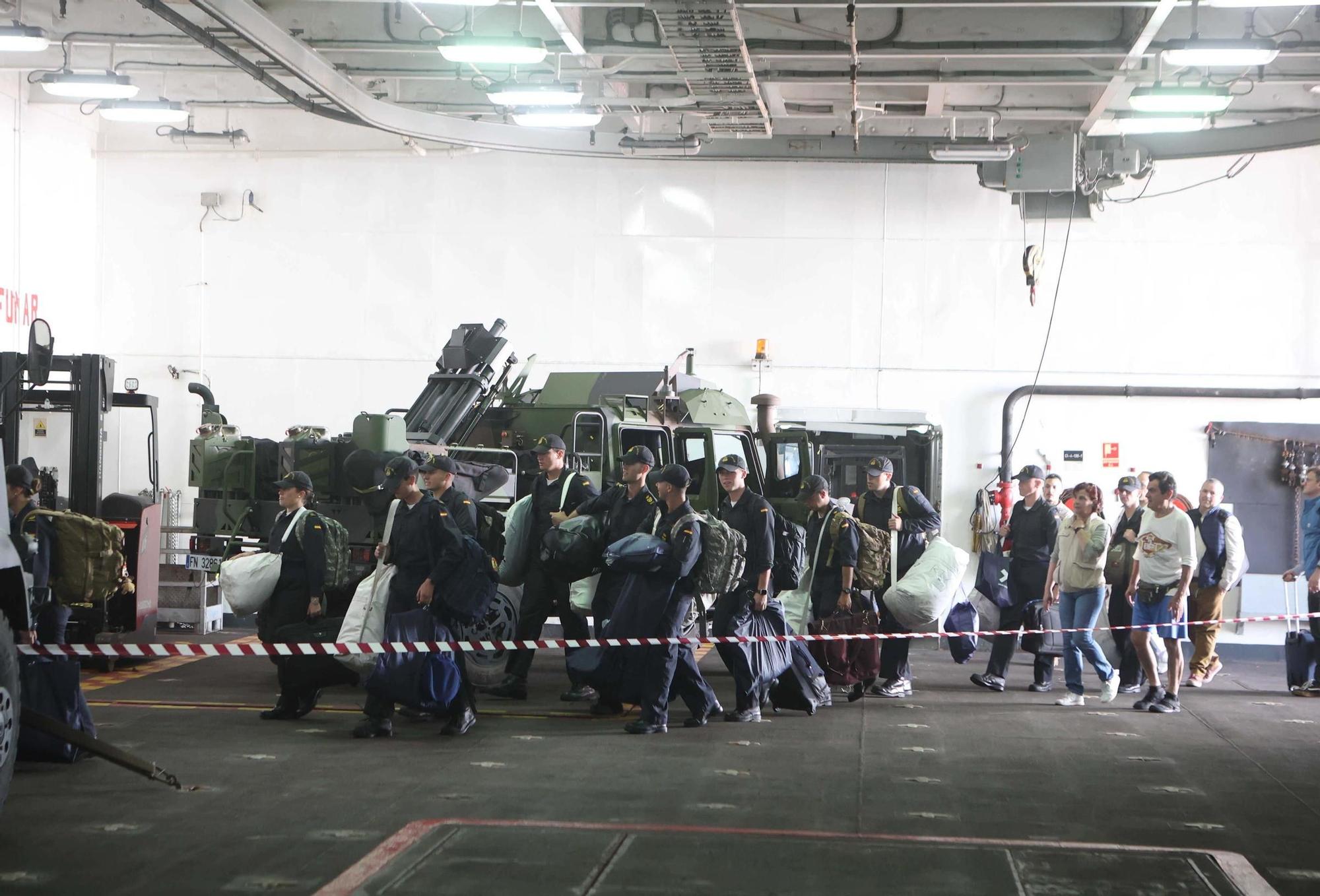 A bordo del buque 'Castilla' de la Armada Española