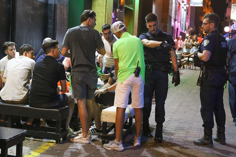 Una noche con la Policía en el West End en Sant Antoni (Ibiza)