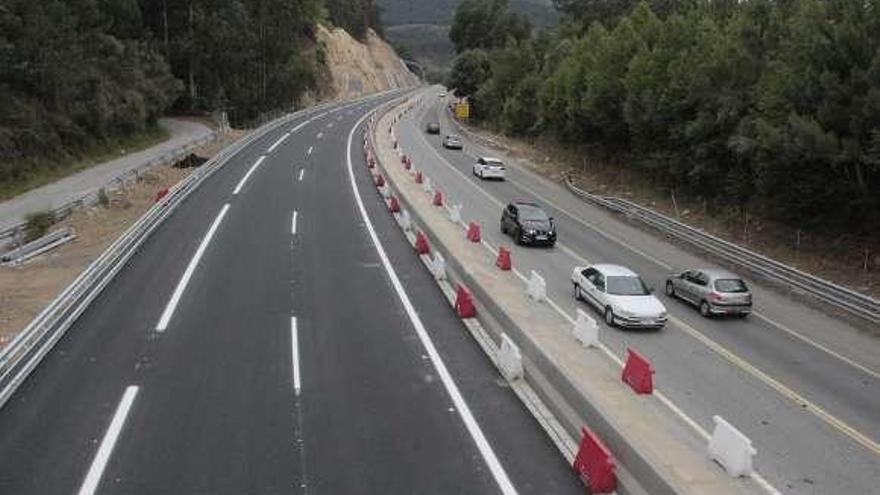 Estado de la nueva calzada de la futura autovía. // Santos Álvarez