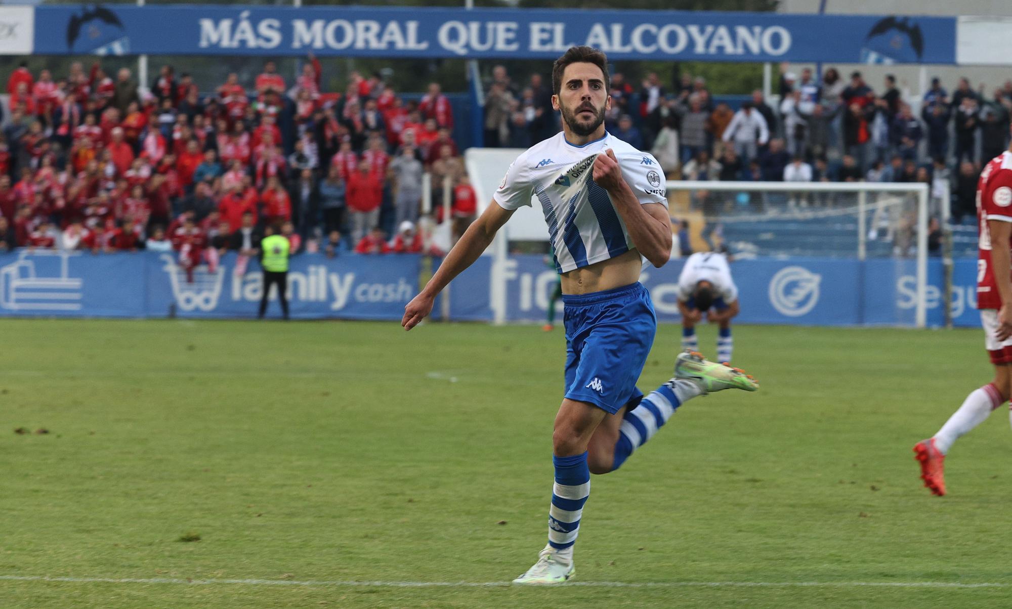 El Alcoyano se salva pese a su derrota con el Murcia