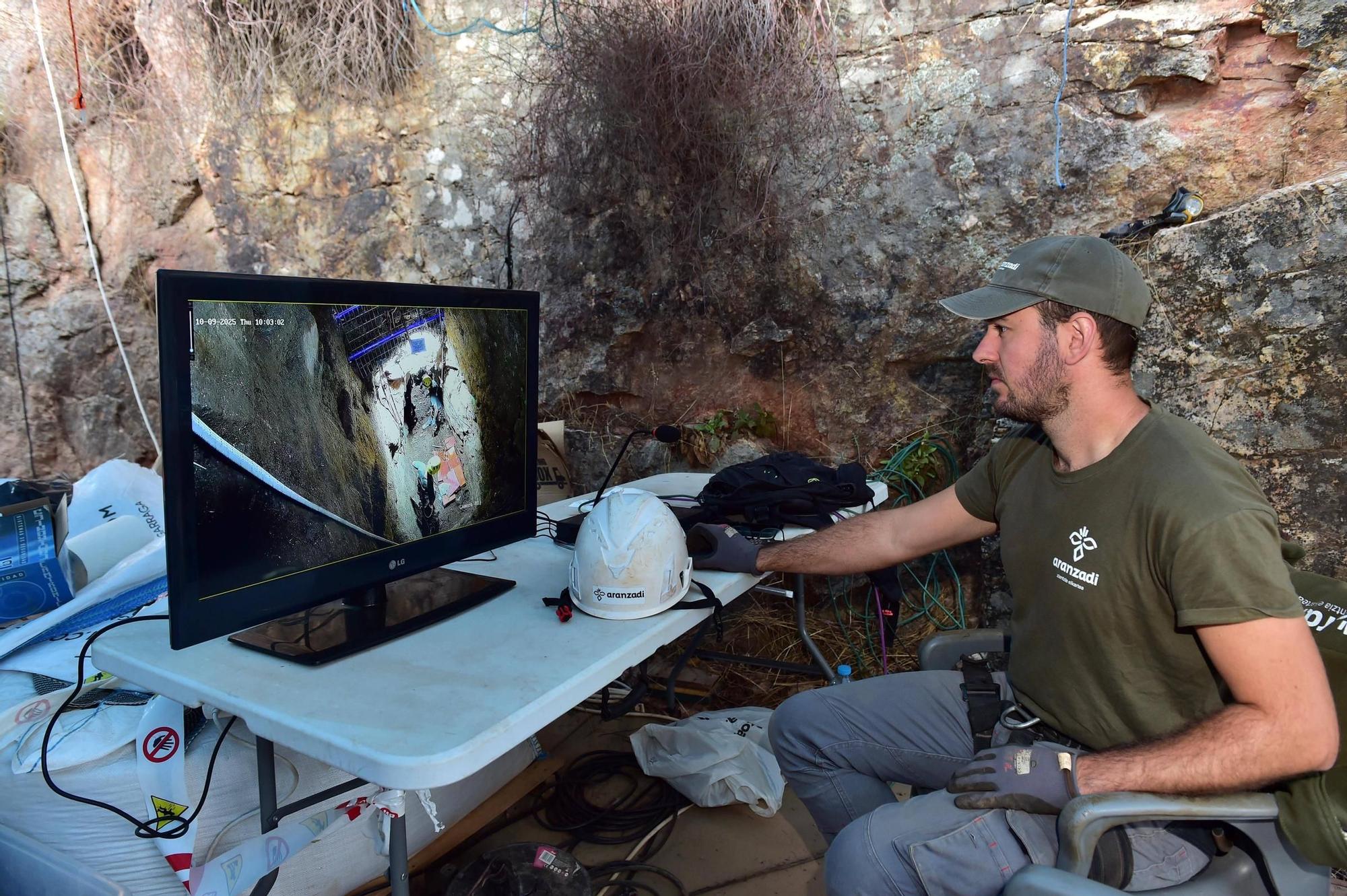 Fotogalería | Así se desarrollan los trabajos de exhumación en la mina La Paloma de Zarza la Mayor